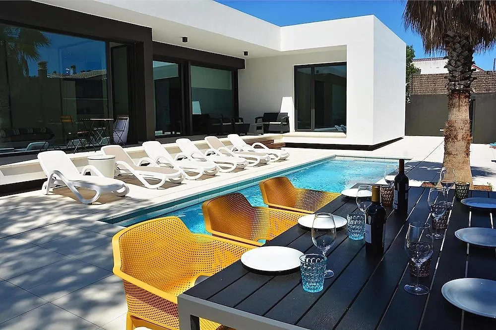 Villa Blanca L'Escala 4*,  Spain